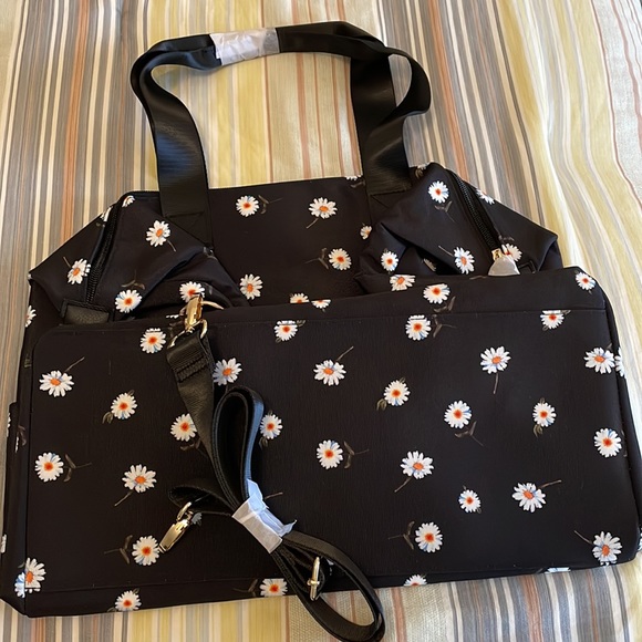 Alice + Olivia Duffle bag - Picture 4 of 4